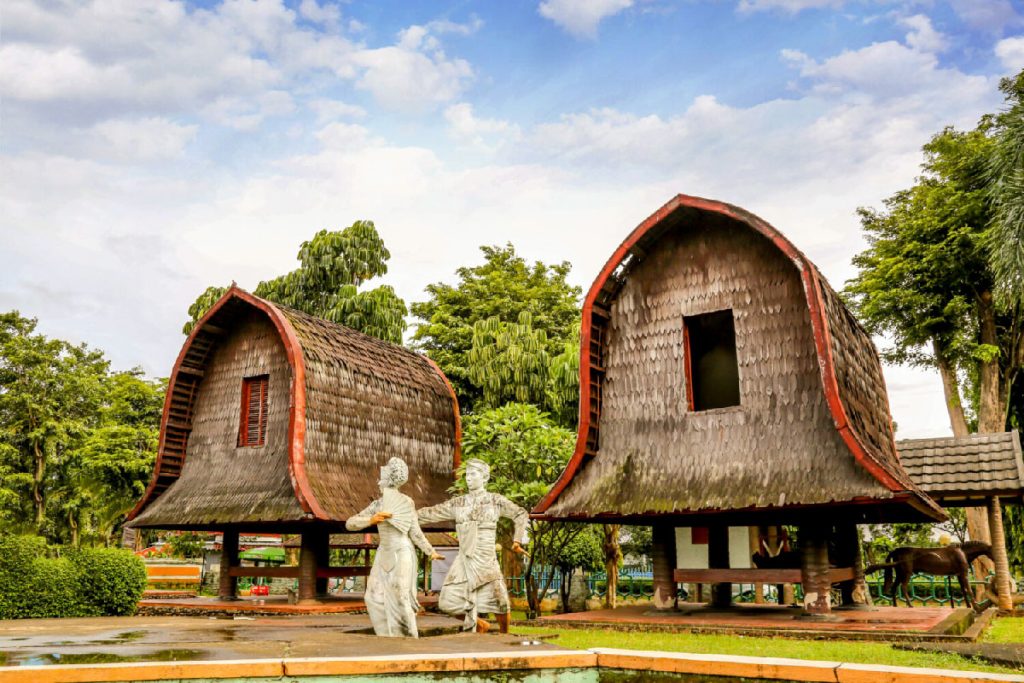 Rumah Adat Amaiteng Mulia